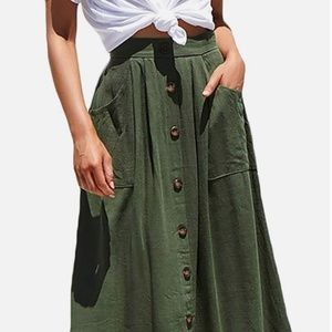 NWT Midi Skirt with Buttons Army Green with Pockets